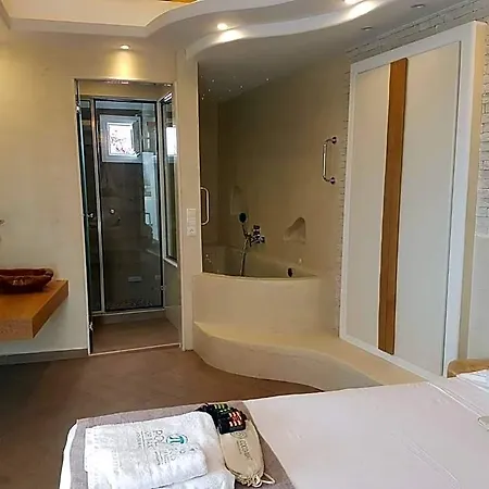 Hotel Polis Of Naxos 3*